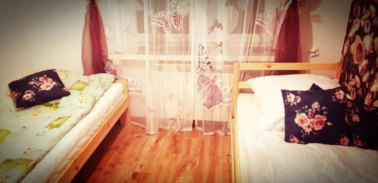 Apartament Wrzos Bieszczady Czarna  Esterno foto